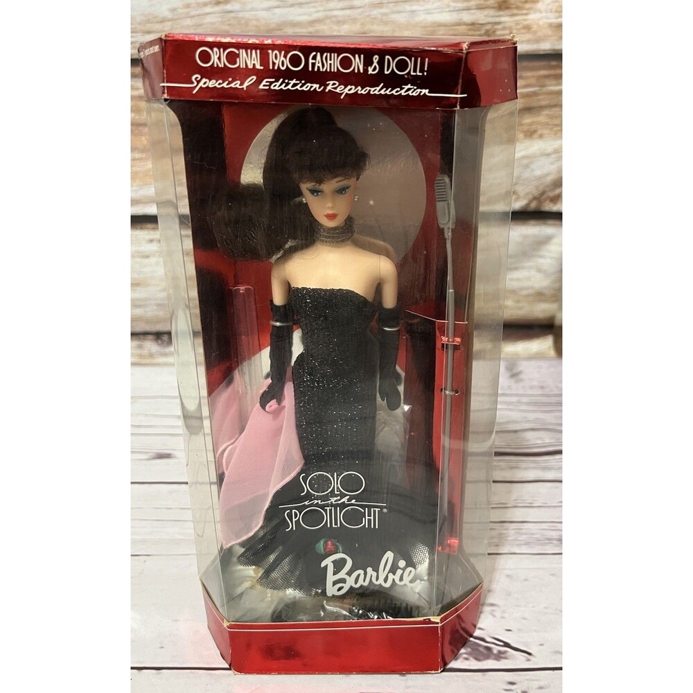 SOLO IN THE SPOTLIGHT Special Edition Barbie Brunette 1994 Mattel 13820 NRFB